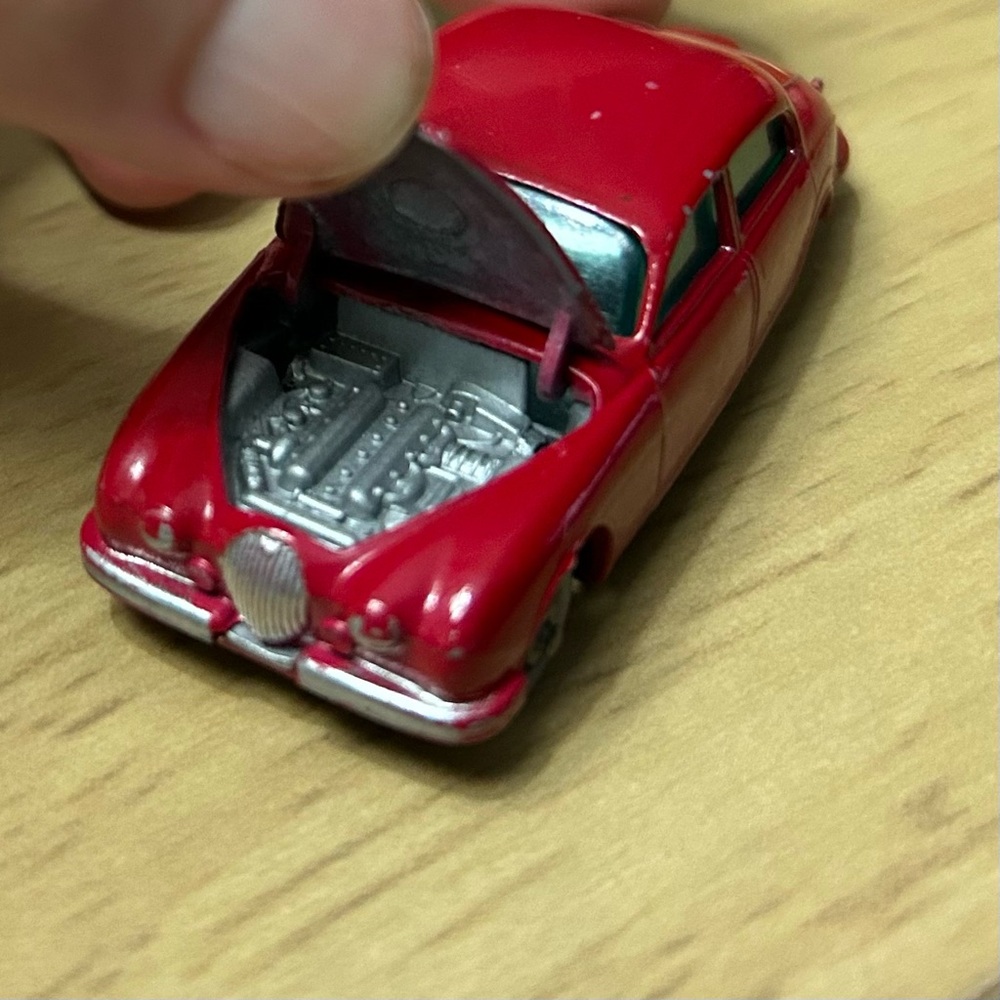 No 65 Jaguar 3.4 Litre Sedan Matchbox Car - Picture 3 of 6